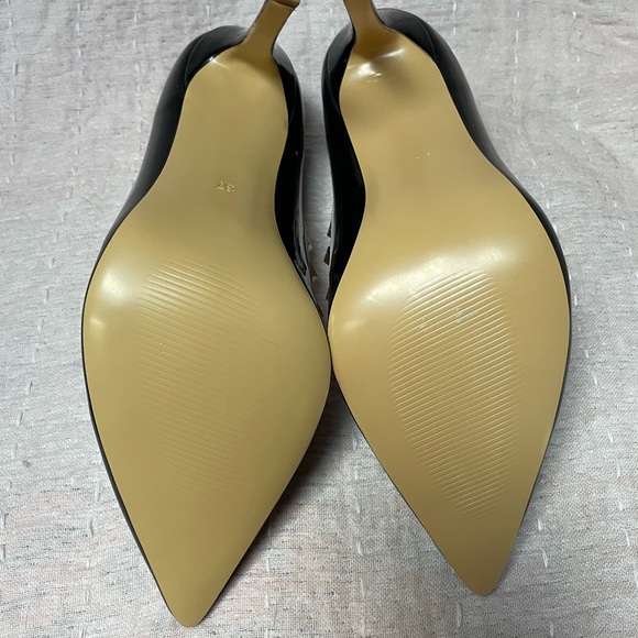 Chris-T Pumps, Black/Tan with Gold metal details 4 inches - Picture 3 of 5